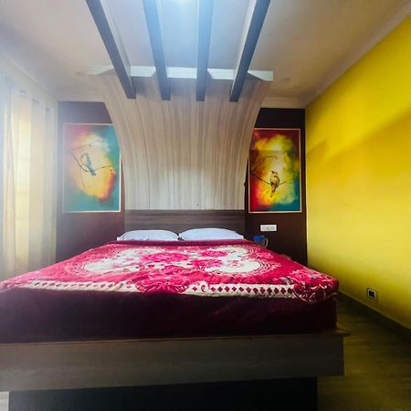 Hotel Akr Resitancy Ooty Esterno foto